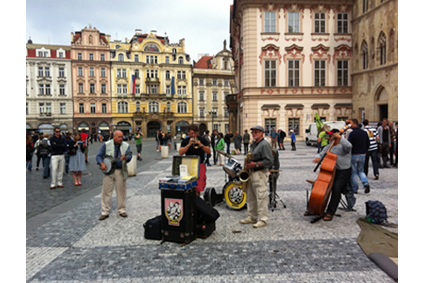 A jazz band entertains in Prague